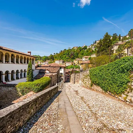 La Perla Di San Vigilio - Citta Alta Apartament *